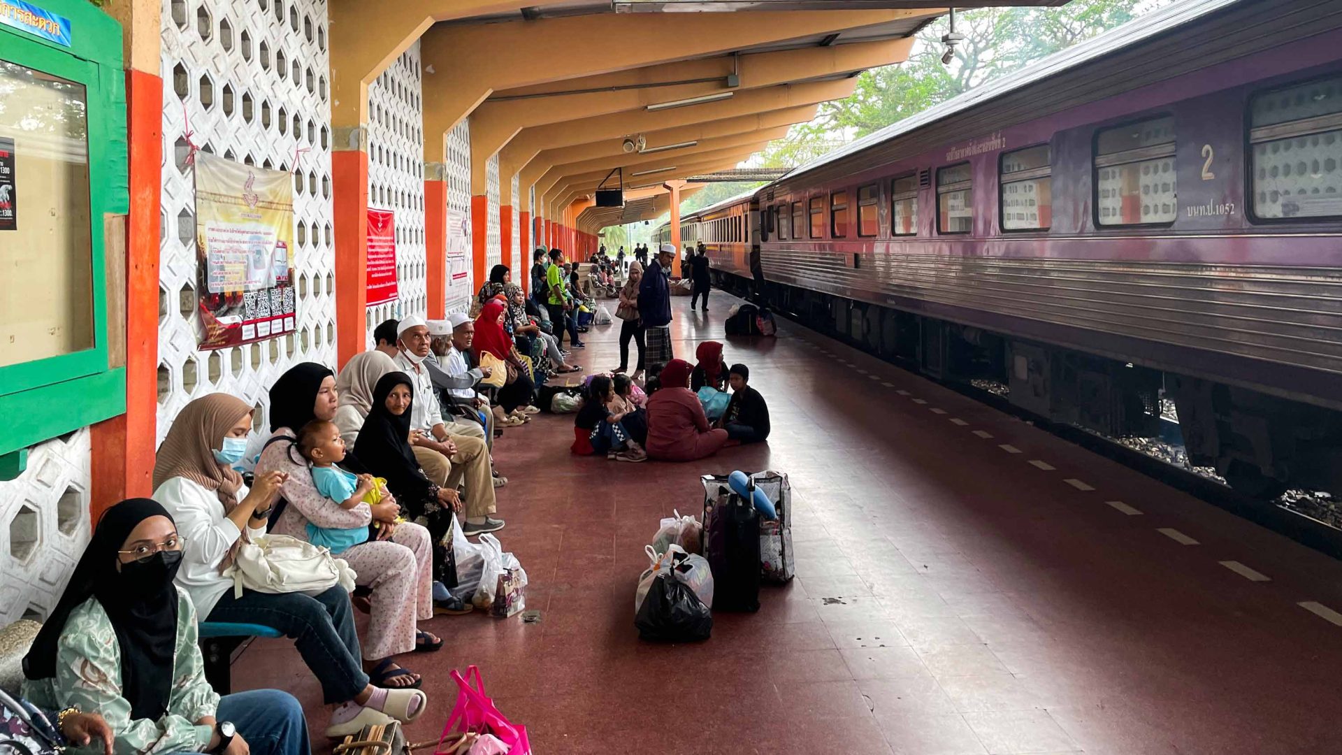 How to travel border-to-border in Thailand, entirely by train